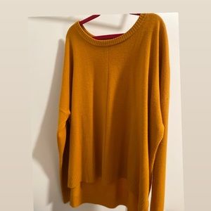 Scoop (round) neck sweater